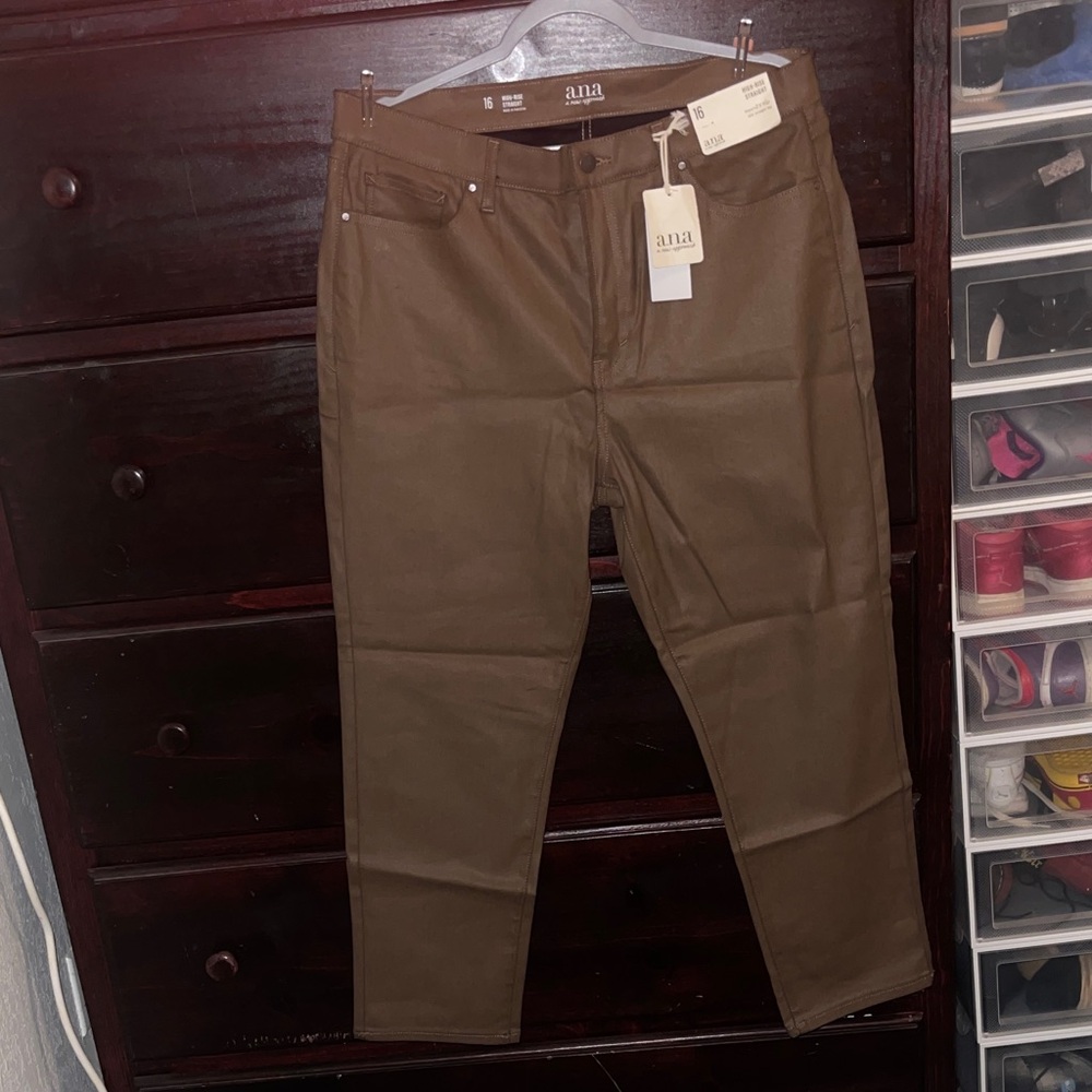 #20 - Ami Classic Tan Trousers